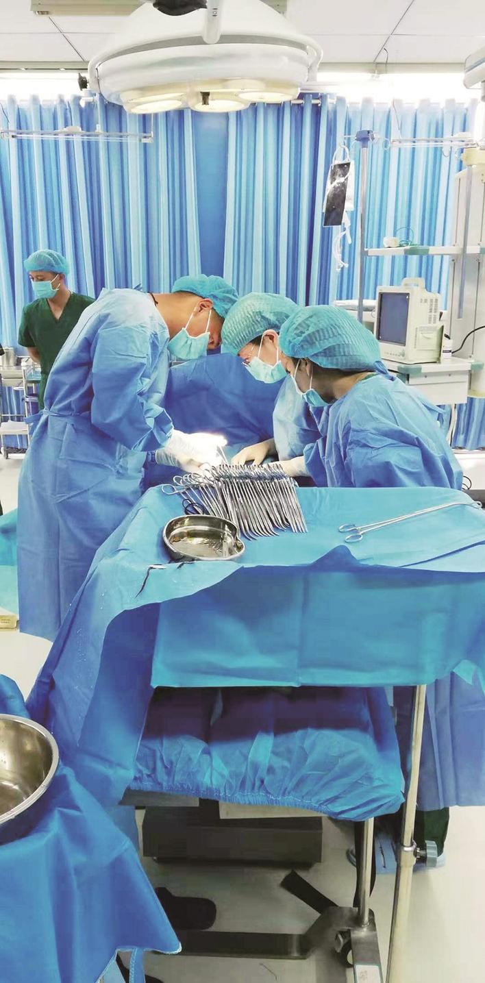 医路格桑花绽放曲麻莱——记抚顺市第十四届“百姓雷锋”优秀团队抚顺市中心医院援青医疗队