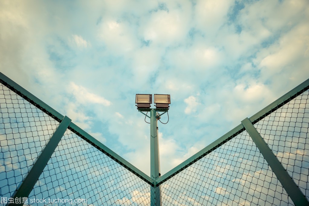 球场灯光布置方案,球场灯光照明施工