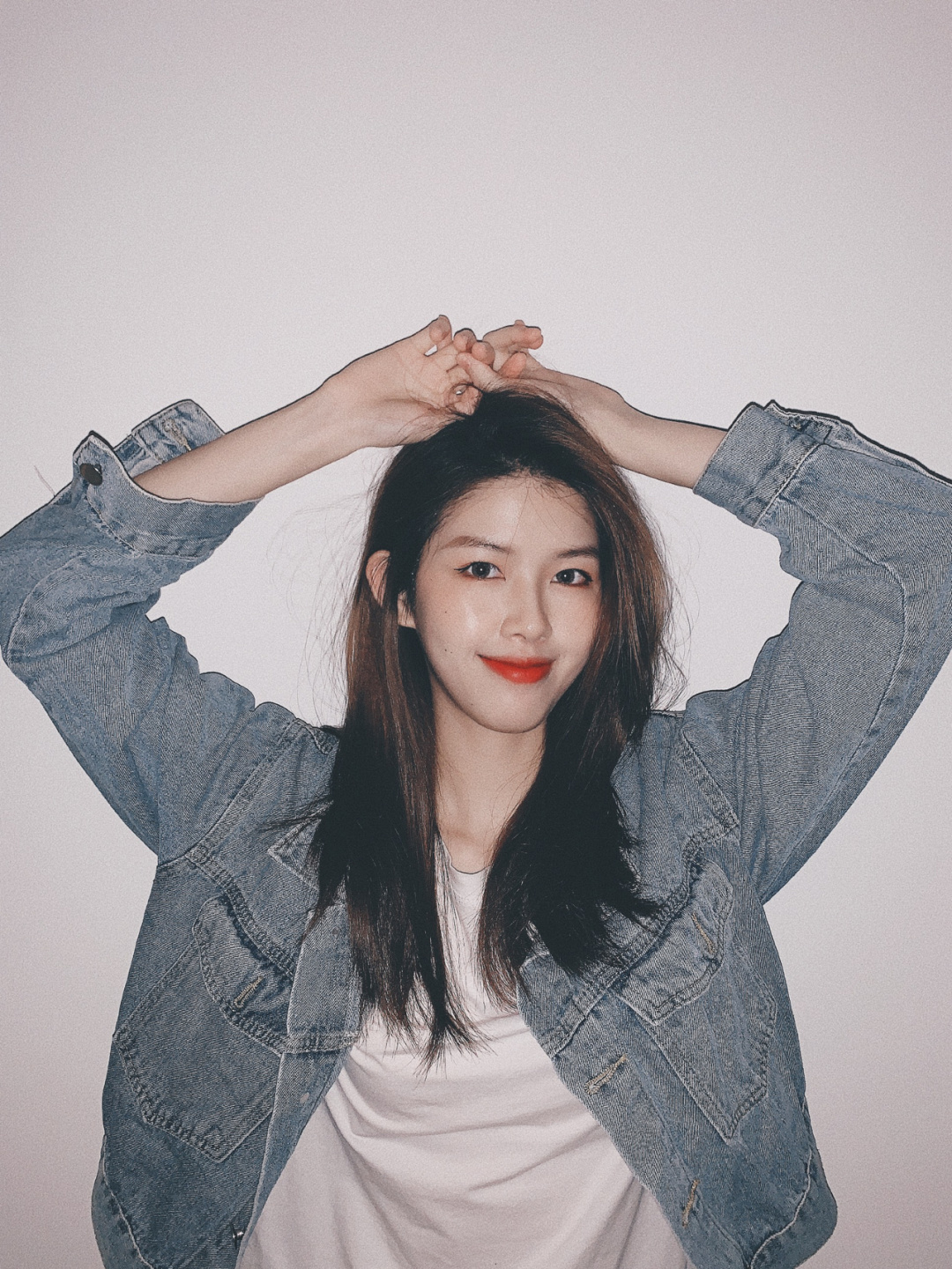 自拍照姿势大全教你拍出好照片,自拍的拍照姿势怎么拍好看