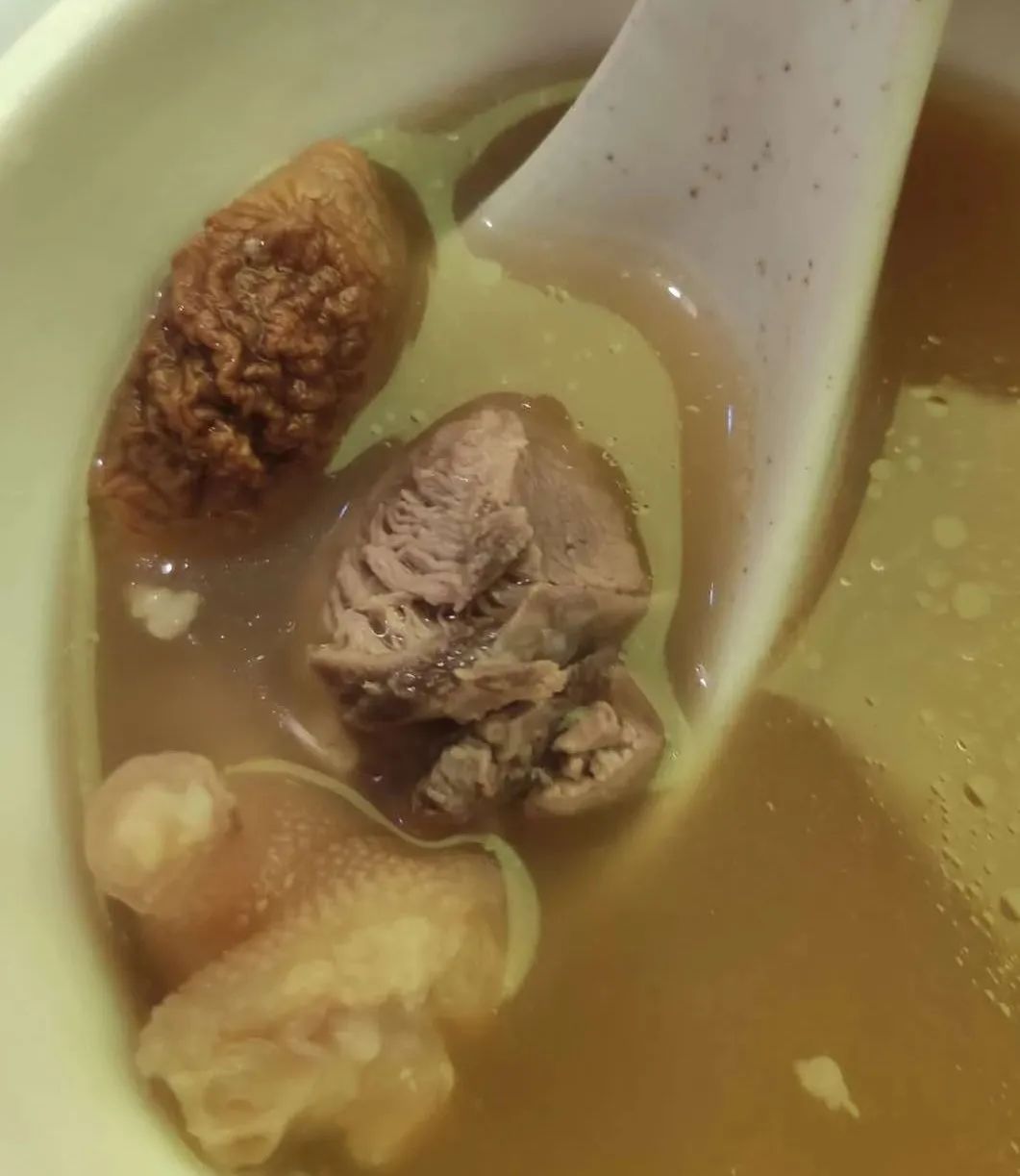 「探店」东四搬到西四，强仔变成弱仔，捂紧钱包，宁可饿着也别去