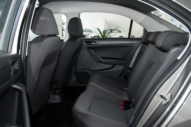 大众捷达车主感受,成都卖新车大众4万多