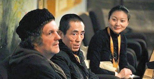 张艺谋长女张末，二嫁外国人后灰溜溜回国，与巩俐达成和解？