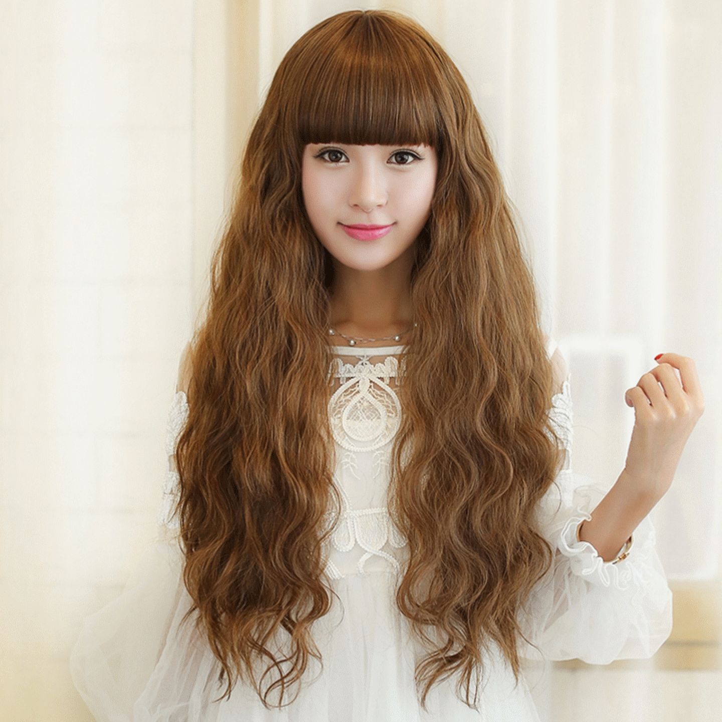 圆脸女生一定要尝试一下这款发型,圆脸女生适合的发型减龄中长发