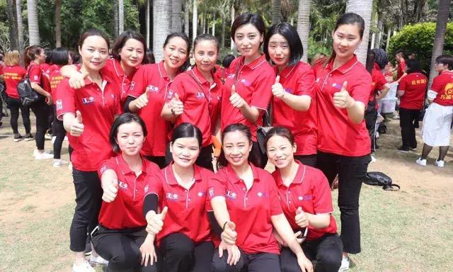 巨邦清明献花丨人间四月无心芳菲，上山看总设计师改革大步豪迈