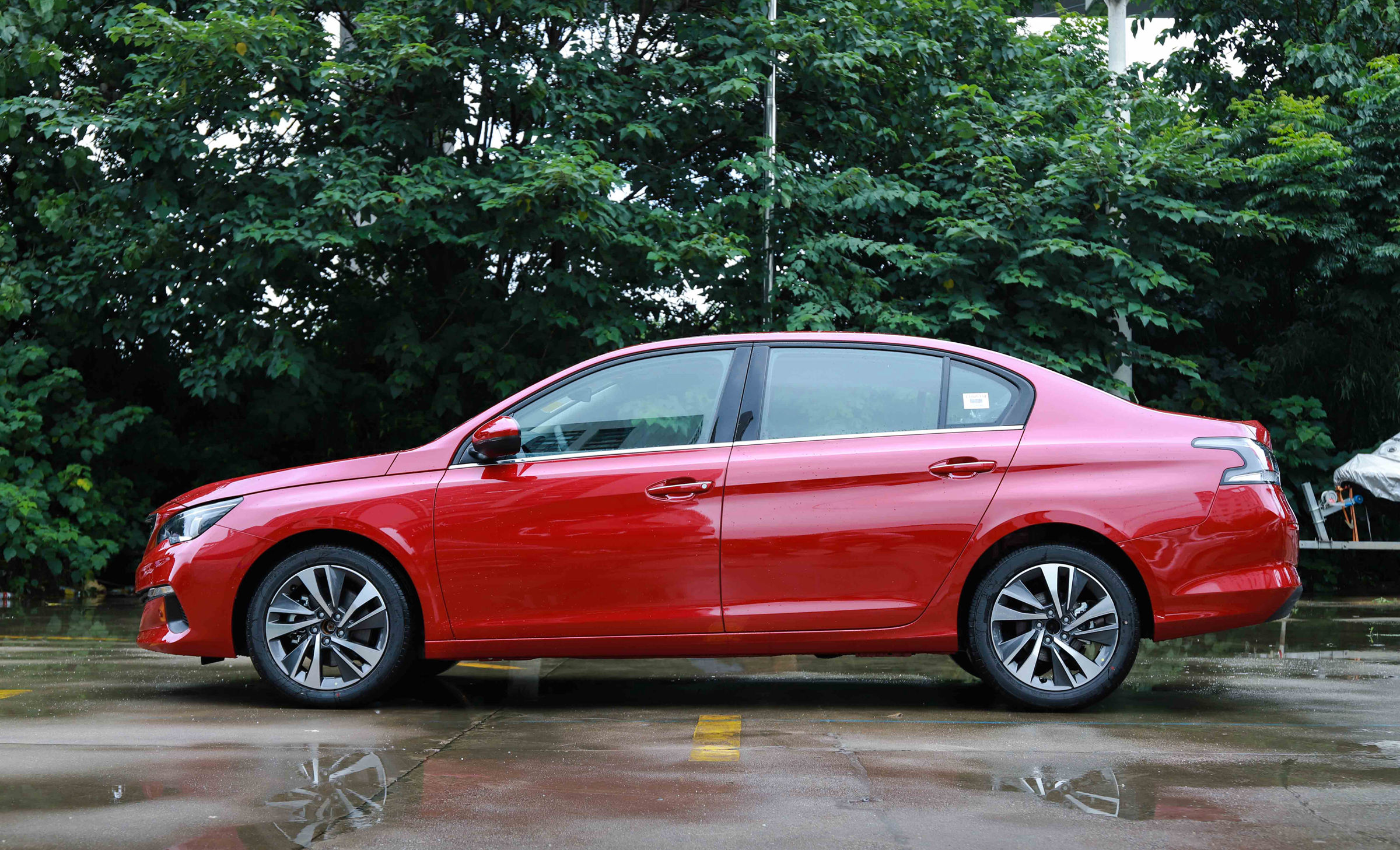 老款408标致跑了19万公里值得买吗,11款标致408跑了15万公里值得买吗