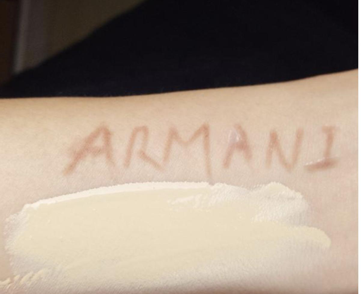 夏天如何保持粉底出汗不脱妆,夏天底妆持久的方法不用定妆喷雾