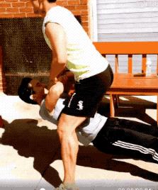 一开始我以为爱上了实力派,没想到他们还全是梗王