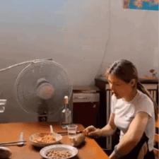 关键时刻，女孩为什么喜欢嗯嗯啊啊？她可不是单纯在享受！