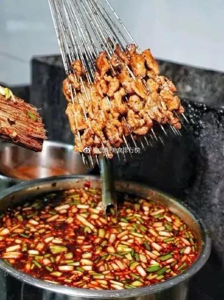 贵阳不光是辣味的,还有一种味道叫折耳根!