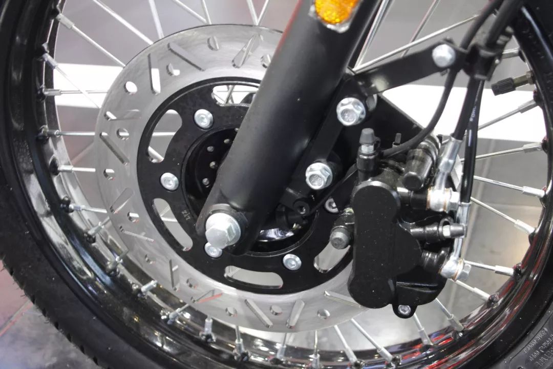 赛科龙RA2实拍，小排复古太子车，颜值不错，值得把玩