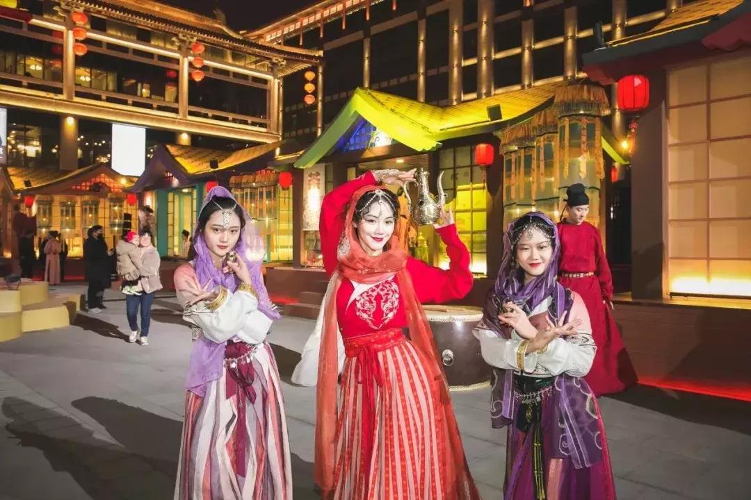 想和你一起去大唐不夜城玩,大唐不夜城步行街文化旅游指南