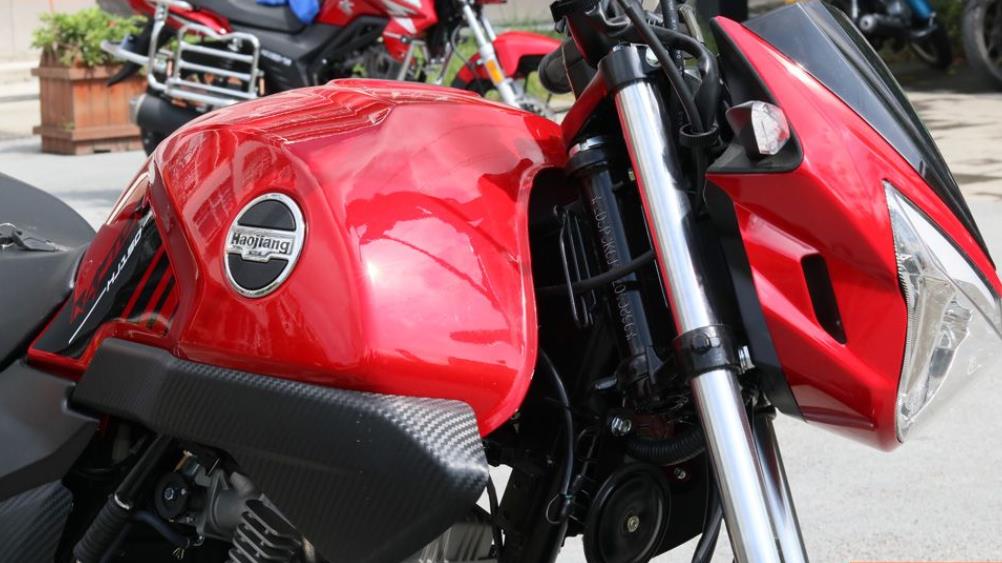 豪爵150街车推荐,万元内性价比最高的国产150街车