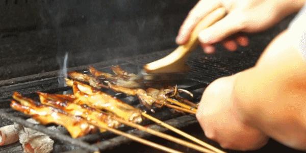 老板娘,生牛五成熟,果酱刷多一点