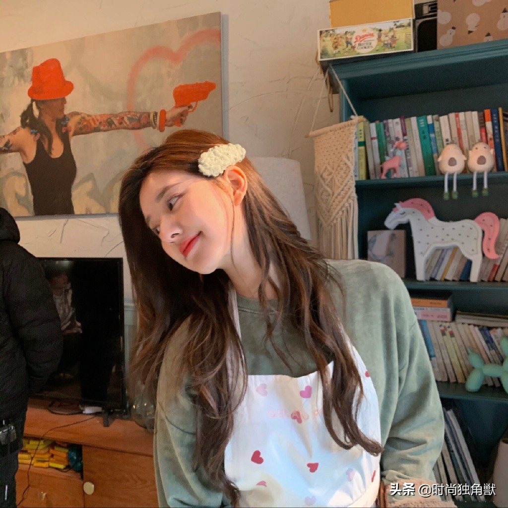 冬季温暖毛绒穿搭既少女又软萌,让秋冬内搭也穿出时髦感