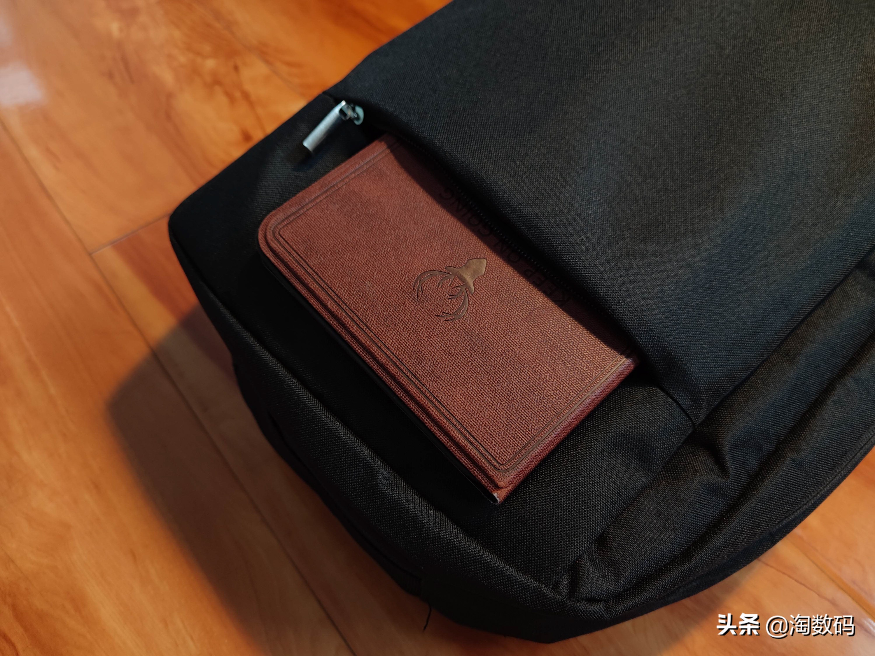 9块9双肩包装载力天花板？廉价国货通勤背包实用性检测+晒单简评