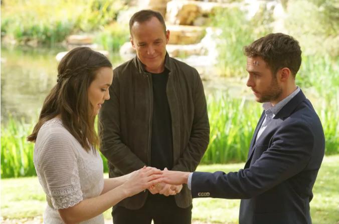 漫威神盾局局长遭人暗杀突出重围,漫威中的神矛局局长