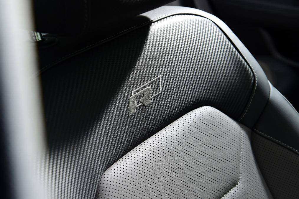 城里开硬派越野车,在城里买越野车好吗