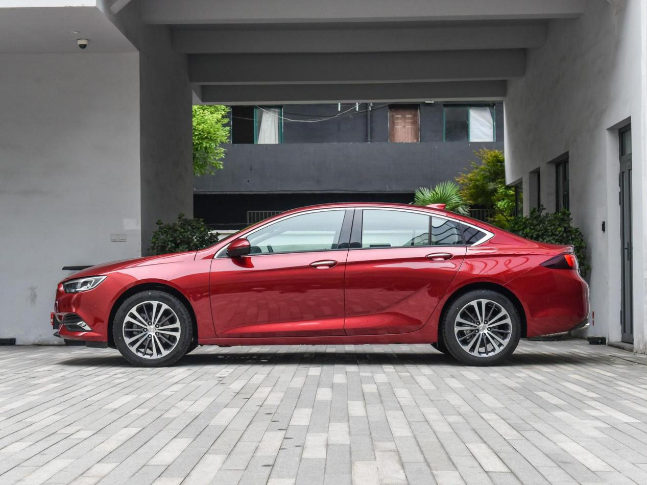 现在性价比最高的b级别克君威车,别克君威b级车标杆