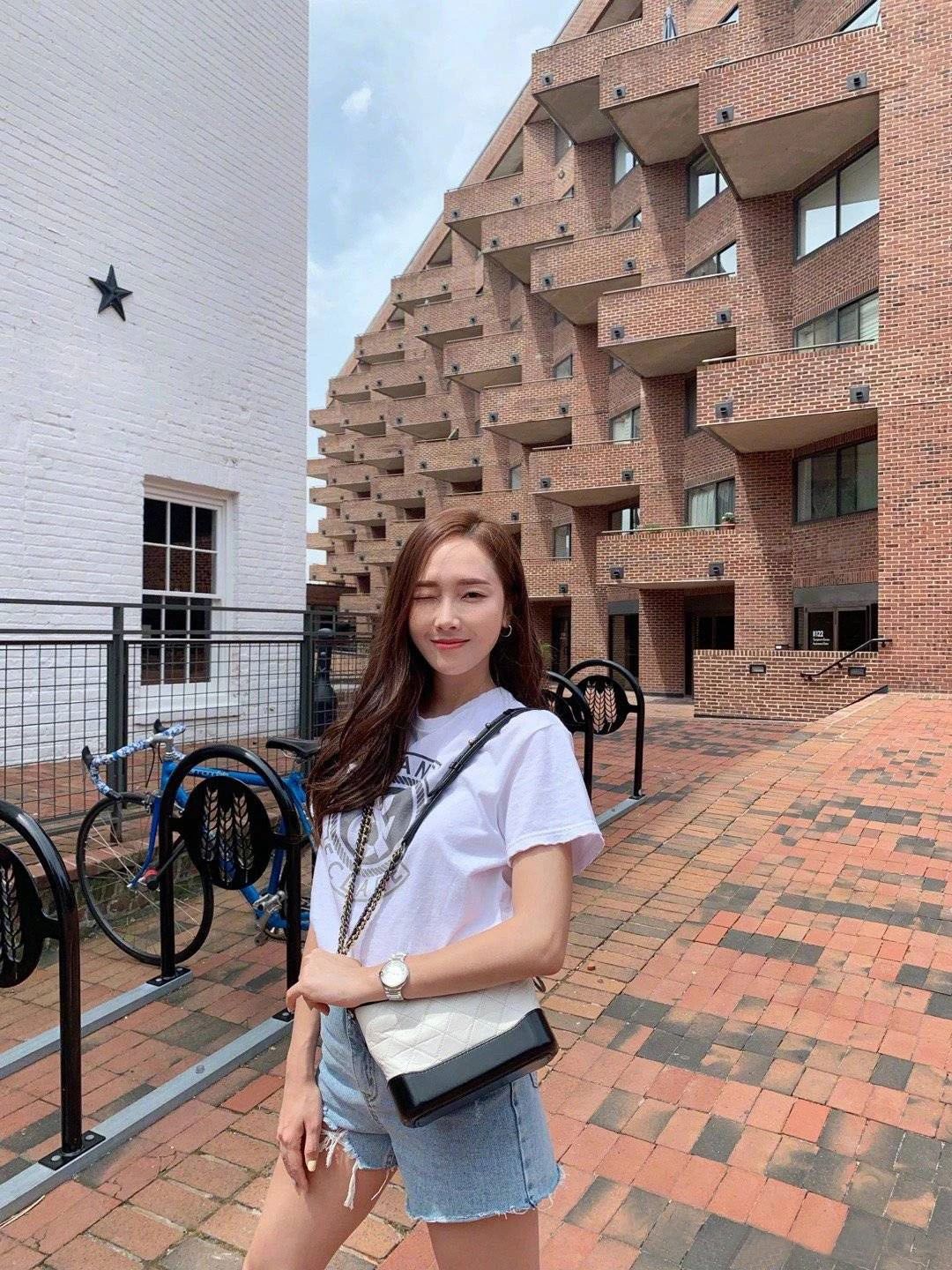 郑秀妍穿樱花裙,郑秀妍穿高级感裙