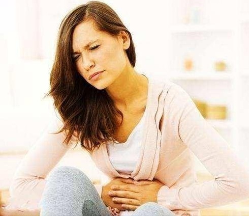 孕期腹泻会引起宫缩吗,早期孕妇腹泻影响胎儿发育