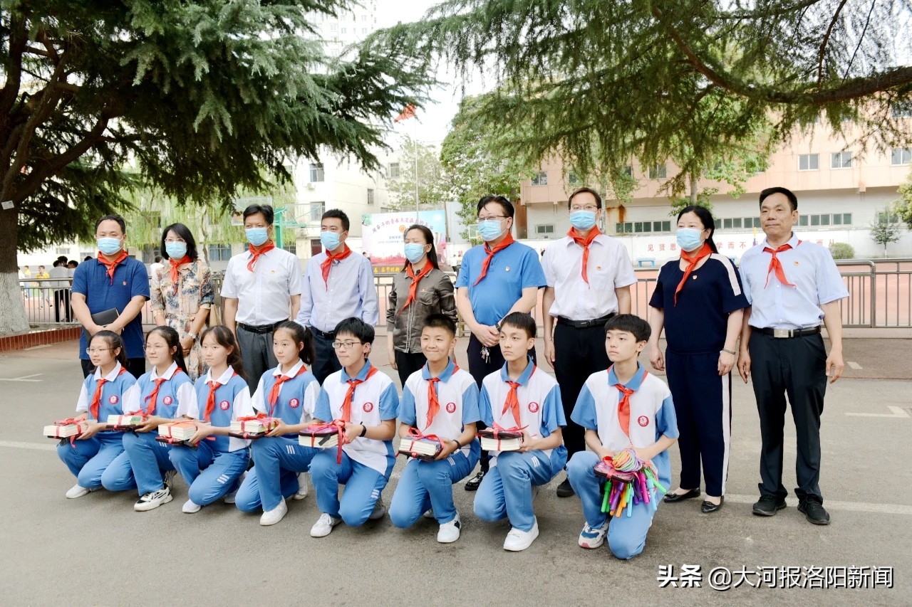 砥砺奋进新征程争先实干谱新篇,砥砺奋进新时代建功新征程