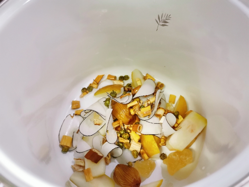 海底椰菊花雪梨膏教程视频,网红海底椰雪梨菊花膏的功效