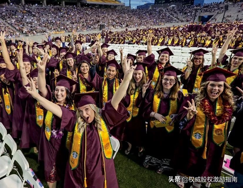 星巴克创始人的艰难时刻,星巴克创始人传奇