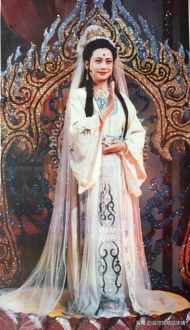 为什么观音菩萨是女相,观音菩萨男的为什么会变成女的