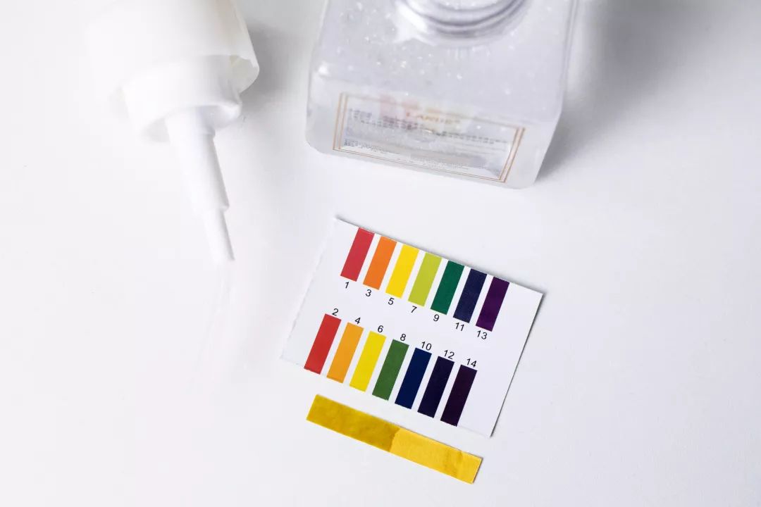 泡腾片洗完还可以用洗衣液吗,为什么泡腾片能用来打扫卫生