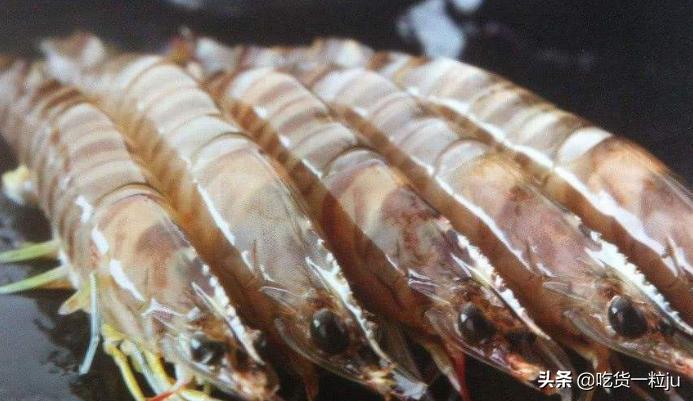 怎么挑选基围虾比较新鲜,买基围虾回来怎么弄