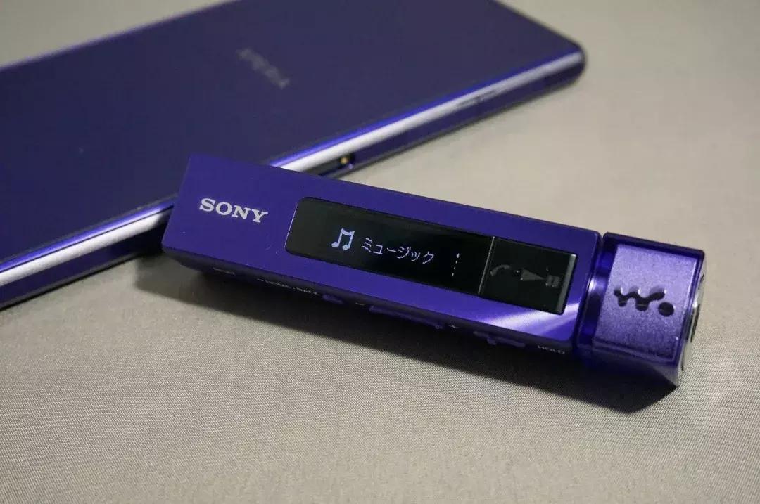 音乐手机凉了,被它“杀死”的MP3还有人记得吗?