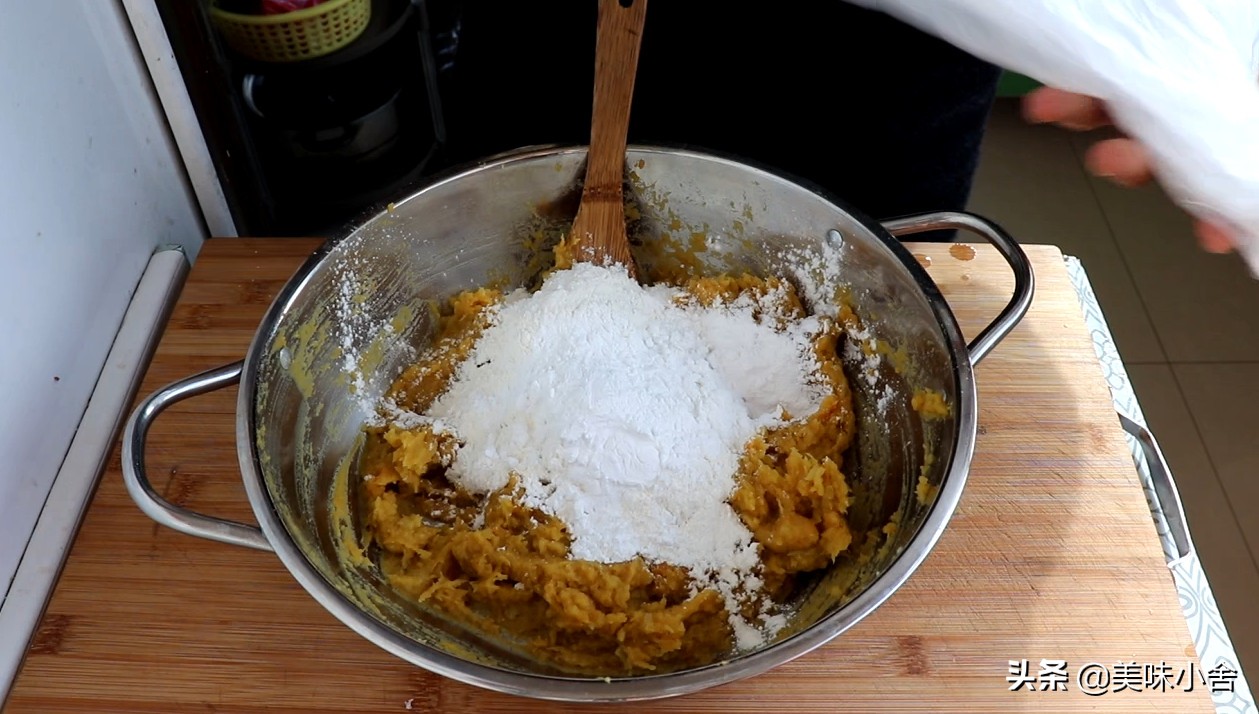 香甜酥脆的红薯丸子孩子超爱吃,家庭版红薯丸子没有糯米粉怎么做