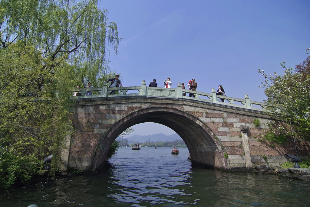 浙江杭州西湖苏堤冬景图片,杭州西湖风景名胜区苏堤