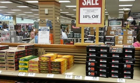 中国游客在国外买香烟回国,中国游客去美国买东西