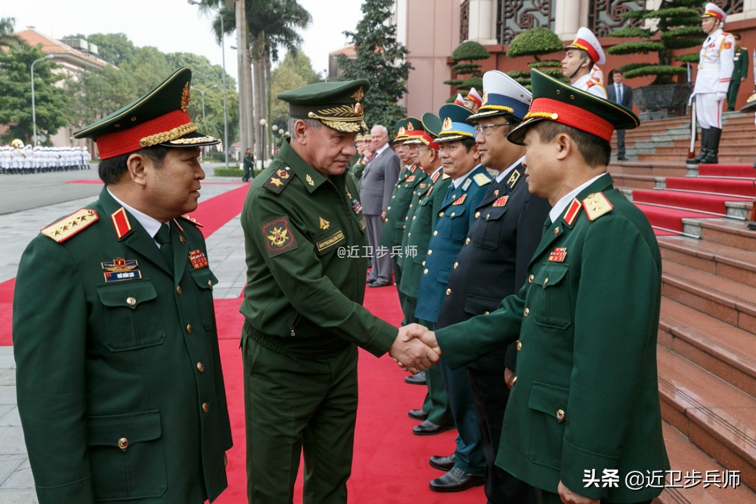 越南军服老式军服,越南红领章军服