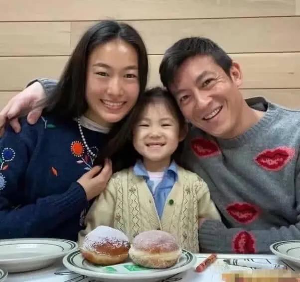 陈冠希为黑人发声却被怼、心系疫情无人声援,复出之路遥遥无期