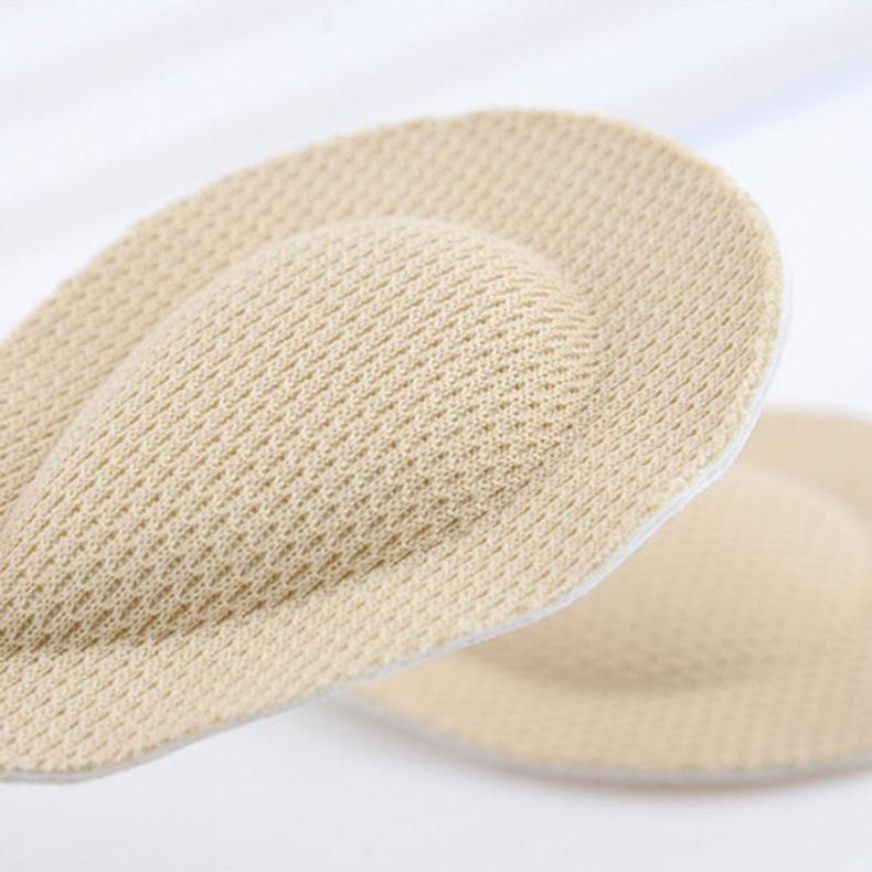 怎么样才能让新鞋不磨脚,如何让新鞋不磨后脚跟