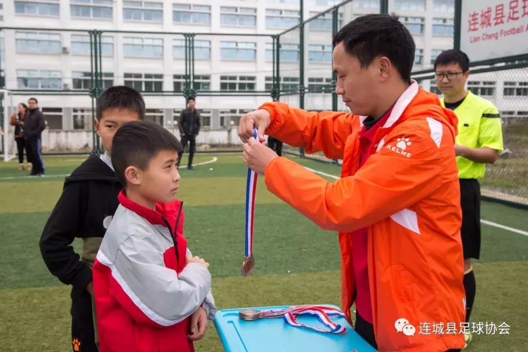 冠豸山旗舰足球俱乐部,冠豸山足球队