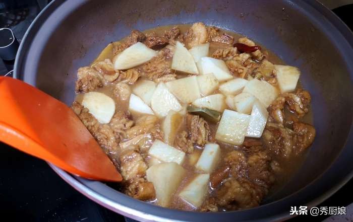 羊肉这样做特别香,冬天这样做羊肉特别解馋还有营养