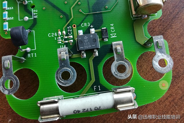 fluke万用表15b+和18b+的区别,fluke万用表15b功能