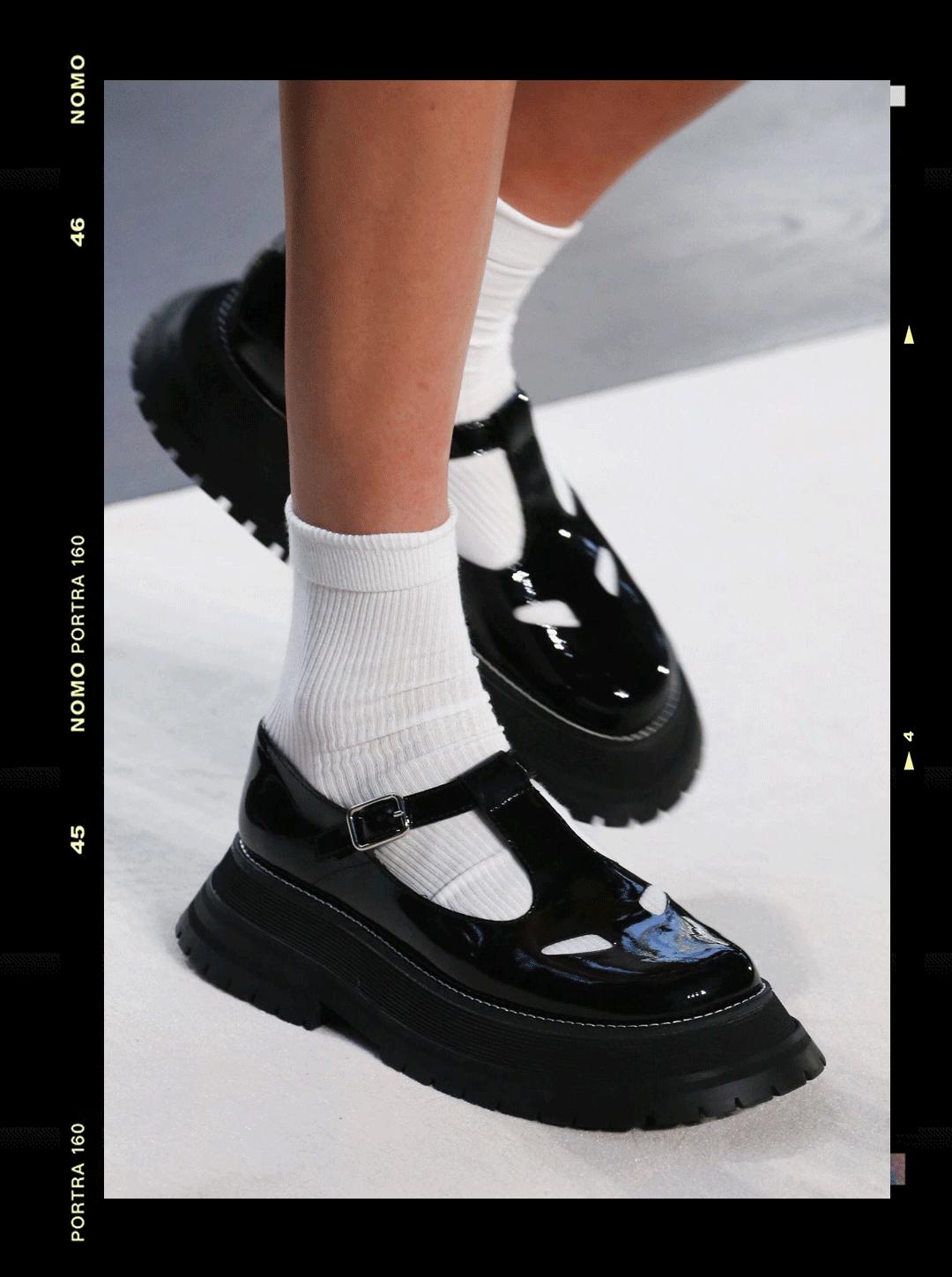 秋季小白鞋百搭款,潮流百搭小白鞋舒适不累脚的皮鞋