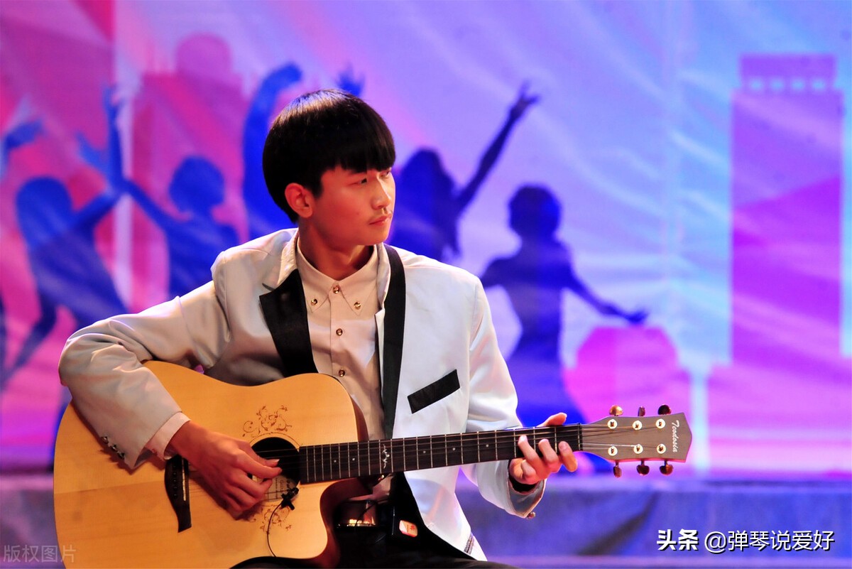 吉他新手怎么学会自己想学的歌,吉他刚学习和弦什么歌适合练习