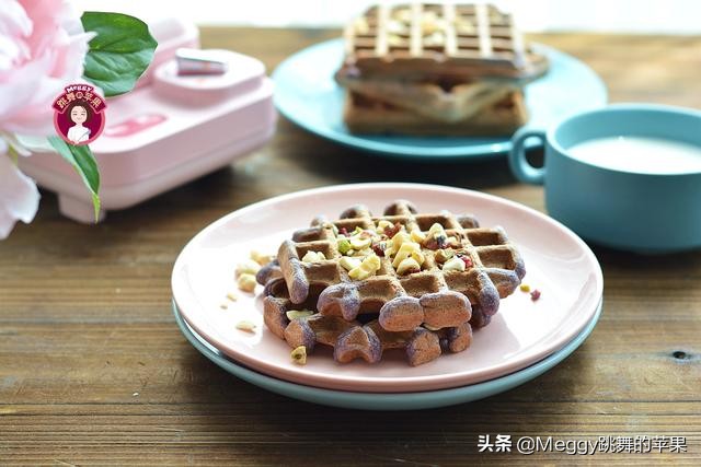 小型华夫饼机各种做法,小型华夫饼机做早餐