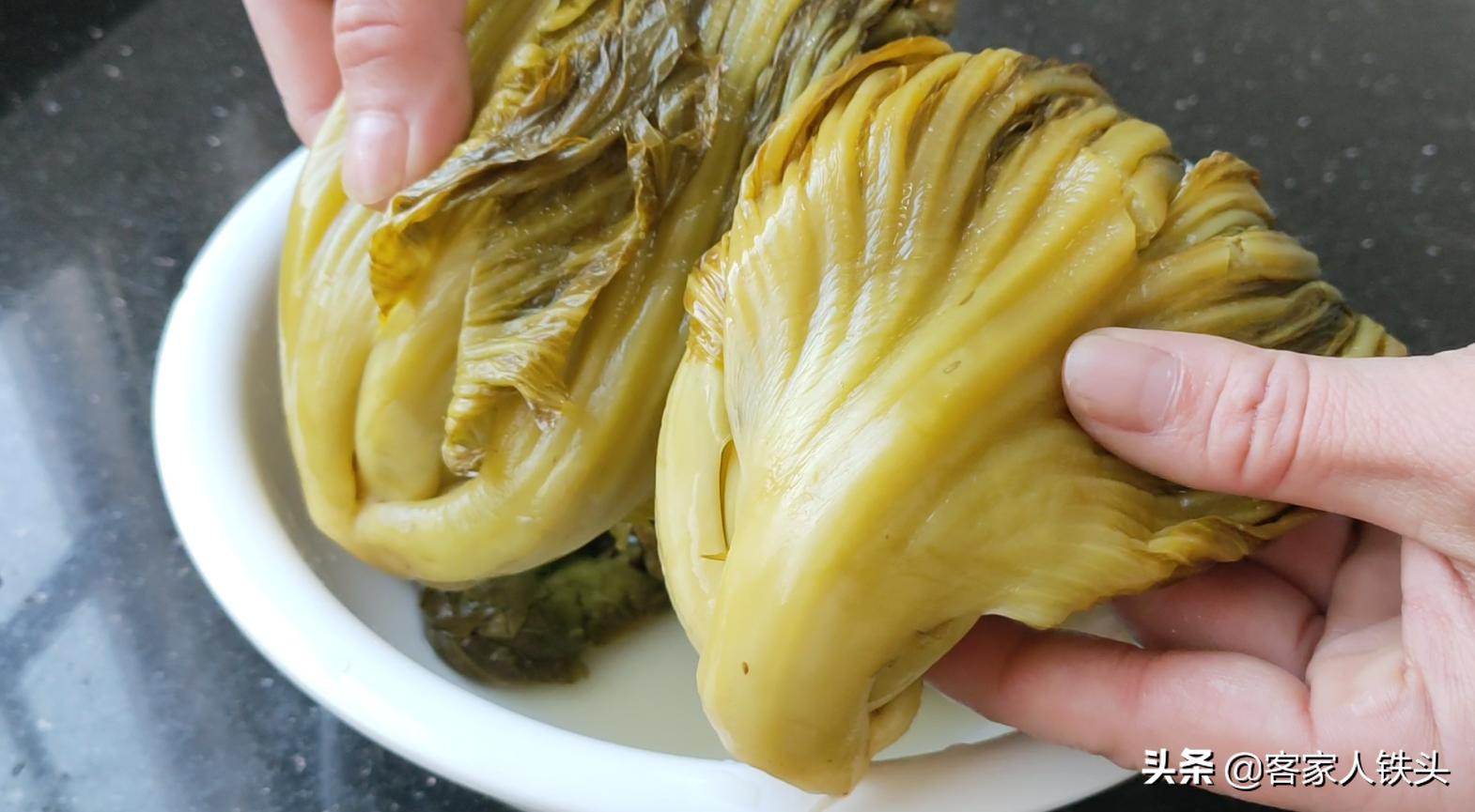 客家腌制酸菜的做法大全,客家酸菜炒猪肚不焯水的做法