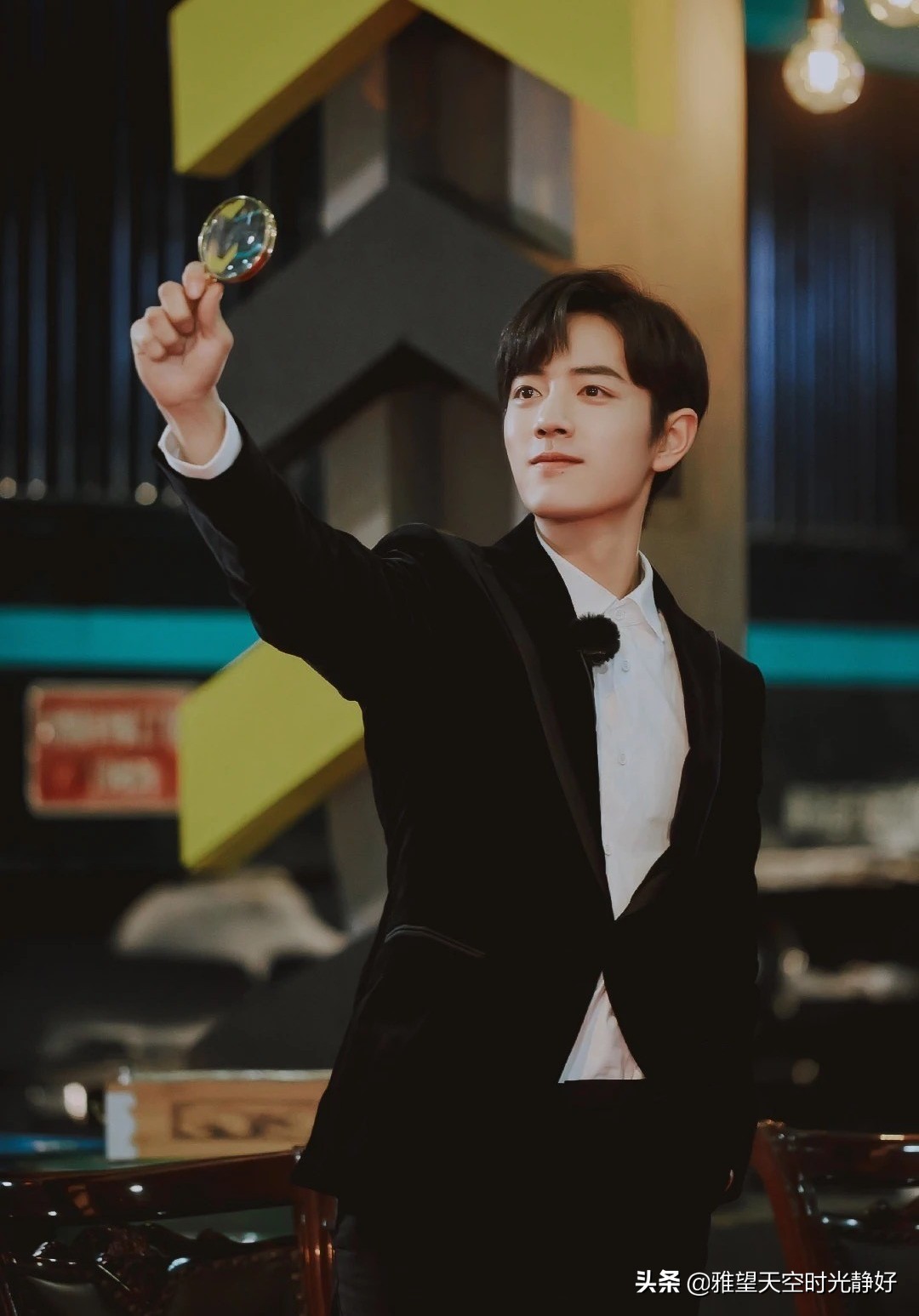 痞帅风男明星壁纸黑色,黑色西装壁纸