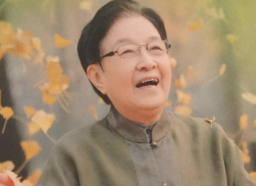 她因失恋差点想不开,从演出费一天40,到后来登台春晚