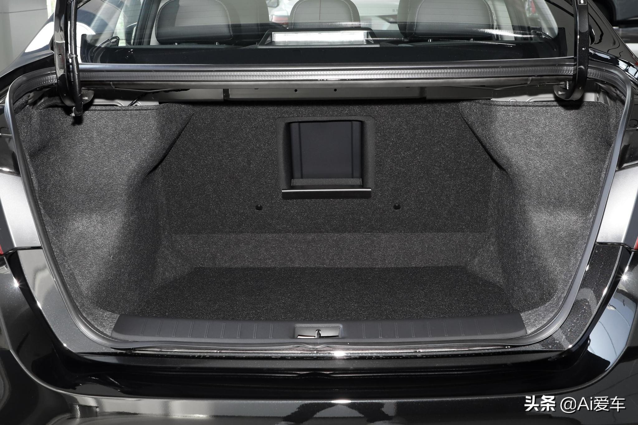 五万多裸车的经典日产轩逸,5.2l油耗一公里多少钱