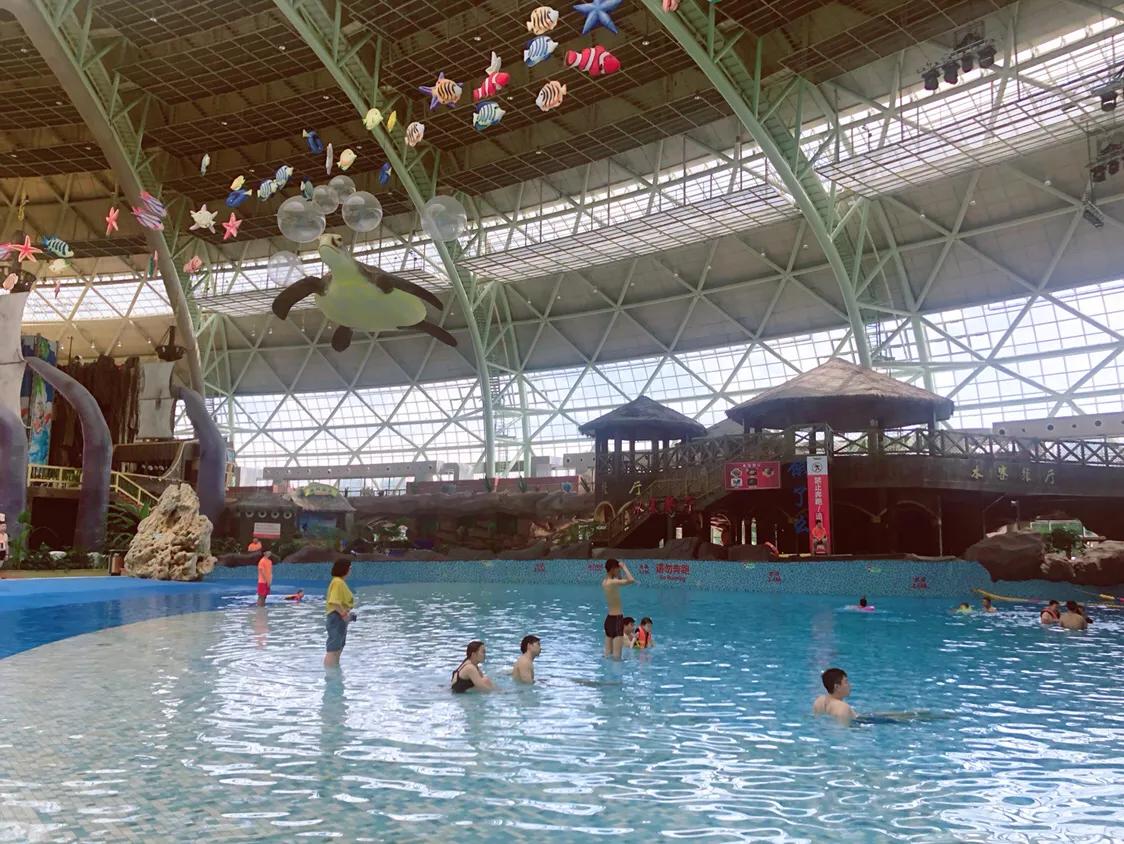 听戏享受这悠闲时光,听戏喝酒自在逍遥