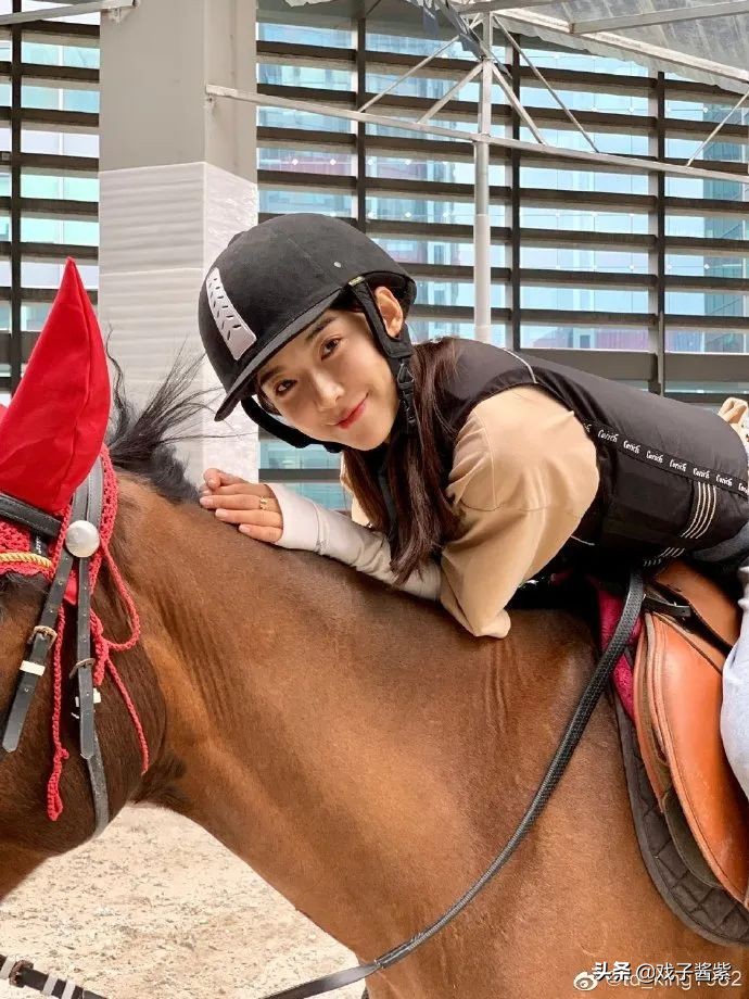 冷若冰霜热血同行，可盐可甜男女通杀的宁心小姐姐，太可了！