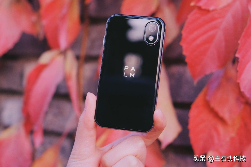 最新最小智能手机,全球最小的智能手机是哪款